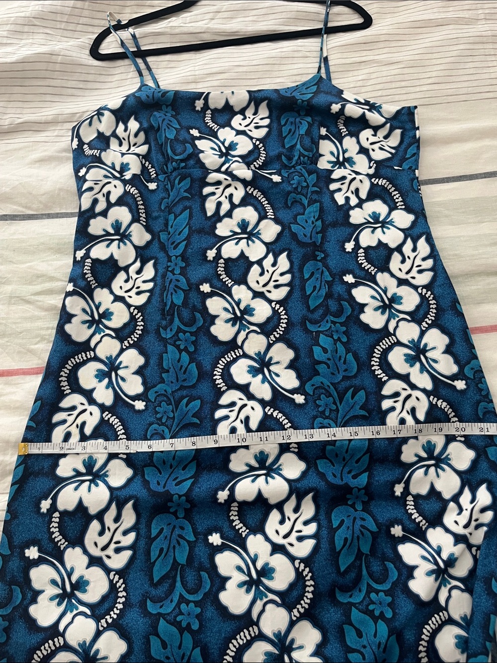 KY's Vintage Hawaiian Maxi Blue Hibiscus Floral Dress, Size 2 XLarge - Picture 7 of 8
